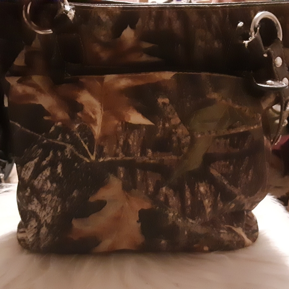 Purse - Picture 2 of 4